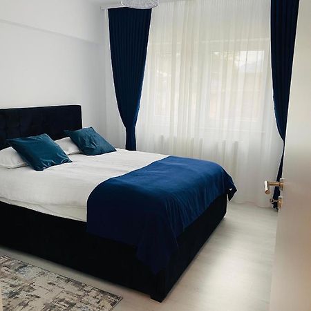 Luxury King Apartment Campulung Moldovenesc Bagian luar foto